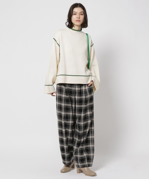 niko and...（ニコアンド）の「パイピングタートルプルオーバー（ニット/セーター・レディース・ネイビー/ベージュ/ブルー/アイボリー/ピンク・LARGE/MEDIUM）」の9枚目の写真