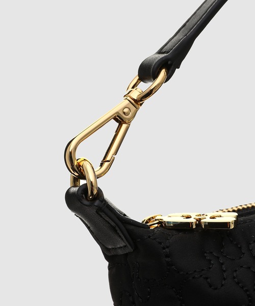 GANNI（ガニー）の「Butterfly Small Pouch Satin（ハンドバッグ・レディース・ブラック・ONE SIZE）」の3枚目の写真