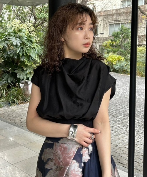 FRAY I.D(フレイアイディー)の「ドレープノットウエストリブプルオーバー(ニット/セーター・レディース・ピンク/ベージュ/ブラック・FREE)」の6枚目の写真