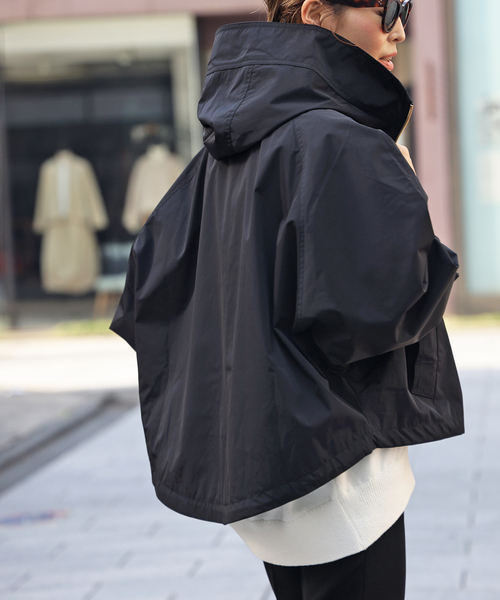 Deuxieme Classe(ドゥーズィエムクラス)の「【LIBERADD/リベラド】 HOODIE ブルゾン(ナイロンジャケット・レディース・ブラック/キャメル・FREE)」の15枚目の写真