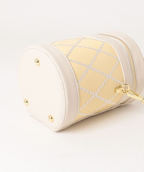 clear（クリア）の「配色バケツバッグ≪2024SS≫（ハンドバッグ・レディース・オフホワイト/ブラック・F）」の4枚目の写真