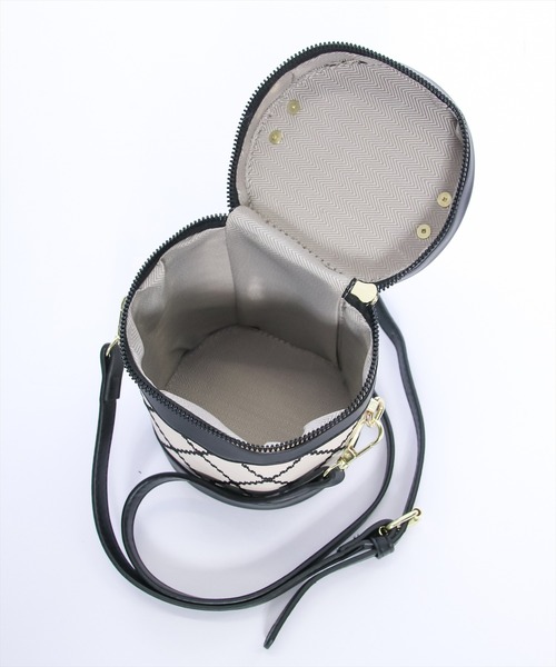 clear（クリア）の「配色バケツバッグ≪2024SS≫（ハンドバッグ・レディース・オフホワイト/ブラック・F）」の10枚目の写真