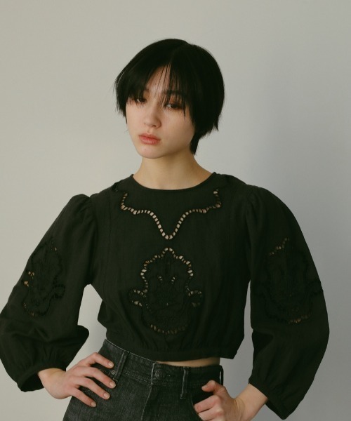 CASA FLINE,ハンドカットワーク刺繍トップス - WEAR