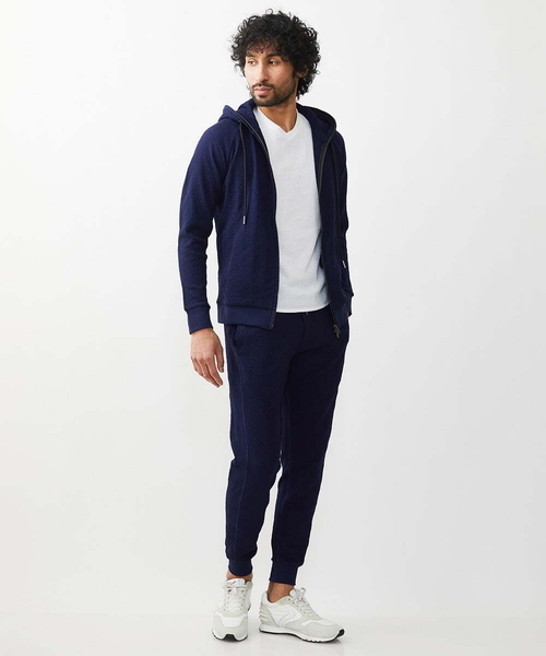 MICHEL KLEIN HOMME (ミッシェルクランオム)の「ブランドロゴ刺繍入りニットパーカー セットアップ(パーカー・メンズ・ブラック/ネイビー・MEDIUM/LARGE/X-LARGE)」の12枚目の写真