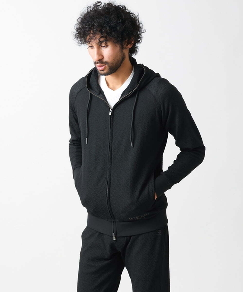 MICHEL KLEIN HOMME (ミッシェルクランオム)の「ブランドロゴ刺繍入りニットパーカー セットアップ(パーカー・メンズ・ブラック/ネイビー・MEDIUM/LARGE/X-LARGE)」の18枚目の写真