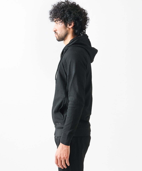 MICHEL KLEIN HOMME (ミッシェルクランオム)の「ブランドロゴ刺繍入りニットパーカー セットアップ(パーカー・メンズ・ブラック/ネイビー・MEDIUM/LARGE/X-LARGE)」の19枚目の写真