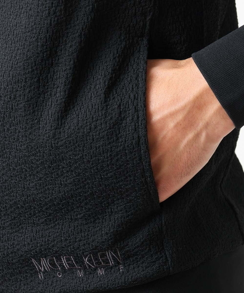 MICHEL KLEIN HOMME (ミッシェルクランオム)の「ブランドロゴ刺繍入りニットパーカー セットアップ(パーカー・メンズ・ブラック/ネイビー・MEDIUM/LARGE/X-LARGE)」の8枚目の写真