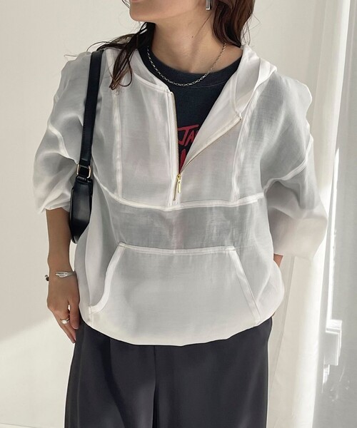 fredy emue（フレディエミュ）の「【新色登場！】シアーアノラックブルゾン（ブルゾン・レディース・ベージュ/オフホワイト/カーキ/グレー・38）」の3枚目の写真