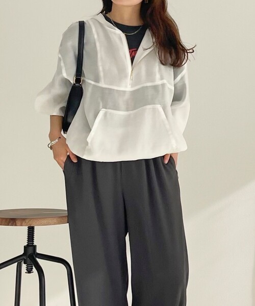 fredy emue（フレディエミュ）の「【新色登場！】シアーアノラックブルゾン（ブルゾン・レディース・ベージュ/オフホワイト/カーキ/グレー・38）」の8枚目の写真