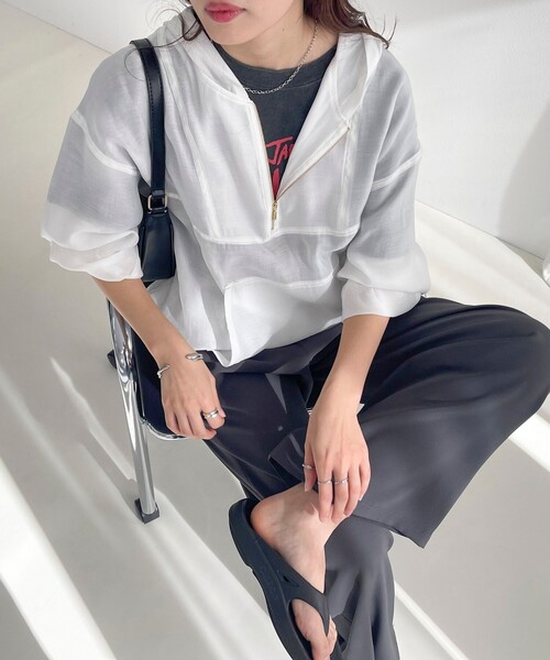 fredy emue（フレディエミュ）の「【新色登場！】シアーアノラックブルゾン（ブルゾン・レディース・ベージュ/オフホワイト/カーキ/グレー・38）」の13枚目の写真