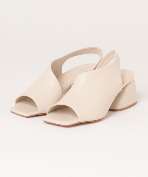 CARRANO(カラーノ)の「【CARRANO】スクエアトゥバックストラップサンダル(642002)(サンダル・レディース・ブラック/アイボリー/グレー・38/39/35/36/37)」の11枚目の写真