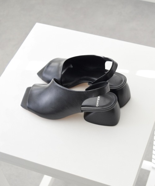 CARRANO ブラックレザー ミュール カラーノ CARRANO 8.5cmヒールミュールサンダル （ブラック