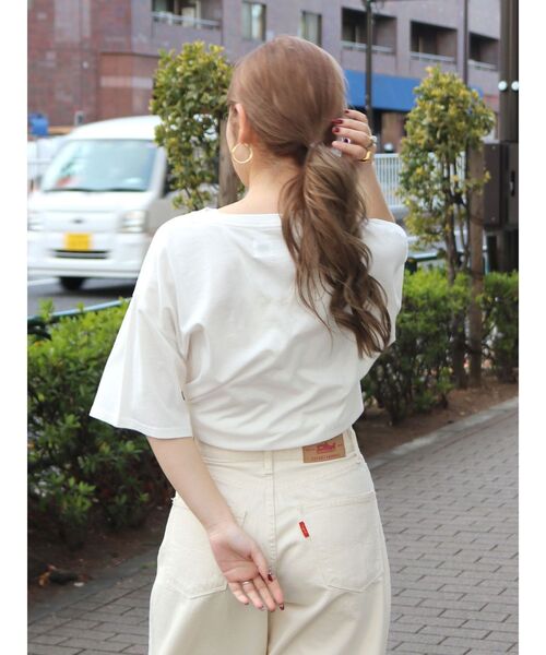 Ungrid（アングリッド）の「ビッグシルエットイーグルTee（Tシャツ/カットソー・レディース・キャメル/チャコールグレー/オフホワイト・FREE）」の8枚目の写真