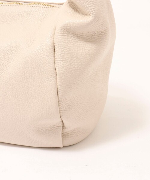 NOLLEY’S(ノーリーズ)の「【LA SCAIA /ラスカイア】◇【WEB限定】ソフトワンショルレザーバッグ(ショルダーバッグ・レディース・ブラック/グレイッシュベージュ/オフホワイト・FREE)」の19枚目の写真