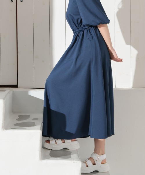 Honeys（ハニーズ）の「ドロスト使いワンピース（ワンピース・レディース・ブラック/ベージュ/ブルー・LL/3L/S/M/L）」の10枚目の写真