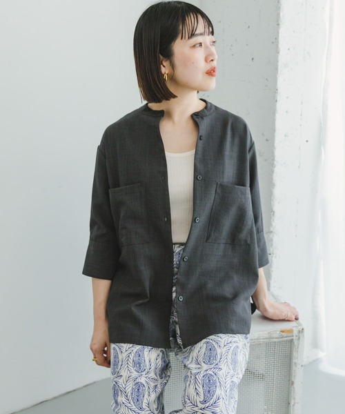 ITEMS URBANRESEARCH(アイテムズ アーバンリサーチ)の「『速乾/UVカット』『セットアップ対応』イージーケアドルマンシャツ(シャツ/ブラウス・レディース・チャコールグレー/モカ・FREE)」の8枚目の写真