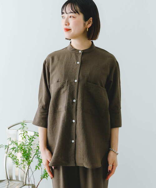 ITEMS URBANRESEARCH(アイテムズ アーバンリサーチ)の「『速乾/UVカット』『セットアップ対応』イージーケアドルマンシャツ(シャツ/ブラウス・レディース・チャコールグレー/モカ・FREE)」の22枚目の写真