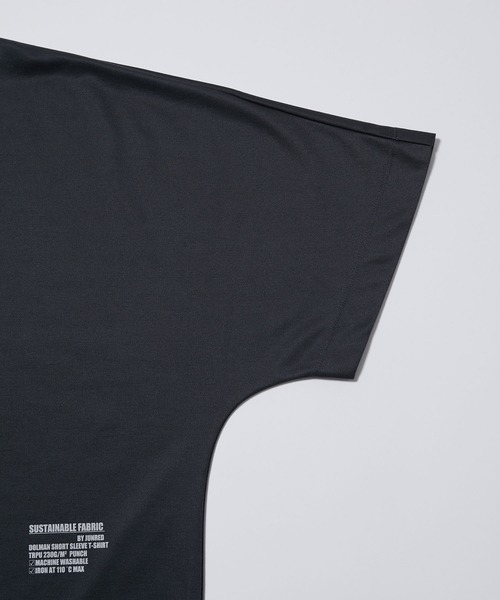  j.n.r.d（ジェー・エヌ・アール・ディー）の「リサイクルポンチワンポイントドルマンTシャツ（Tシャツ/カットソー・メンズ・チャコールグレー/ブラック/ホワイト・M/LL/L）」の6枚目の写真