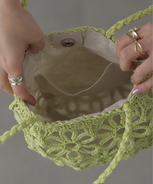 FREE'S MART(フリーズマート)の「◆フラワー雑材バッグ(かごバッグ・レディース・ライトグリーン/ベージュ・フリ-)」の3枚目の写真