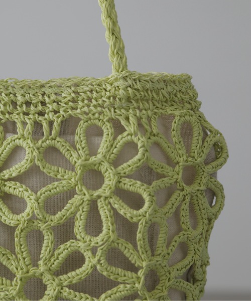 FREE'S MART(フリーズマート)の「◆フラワー雑材バッグ(かごバッグ・レディース・ライトグリーン/ベージュ・フリ-)」の4枚目の写真