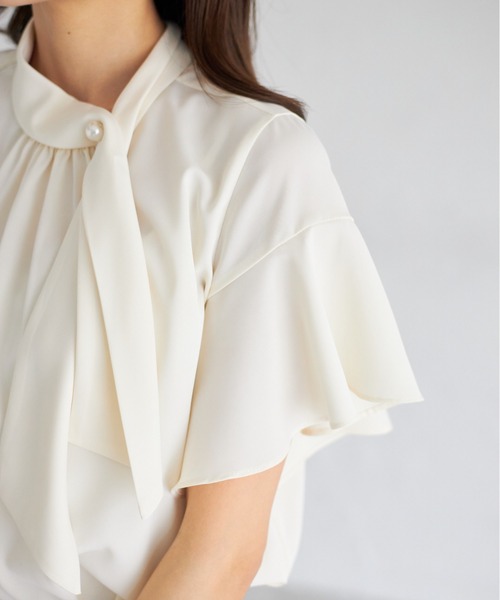 tocco closet(トッコ クローゼット)の「【ZOZO限定】フレアスリーブボウタイブラウス(シャツ/ブラウス・レディース・サックスブルー/パープル/ブラック/アイボリー・M)」の5枚目の写真
