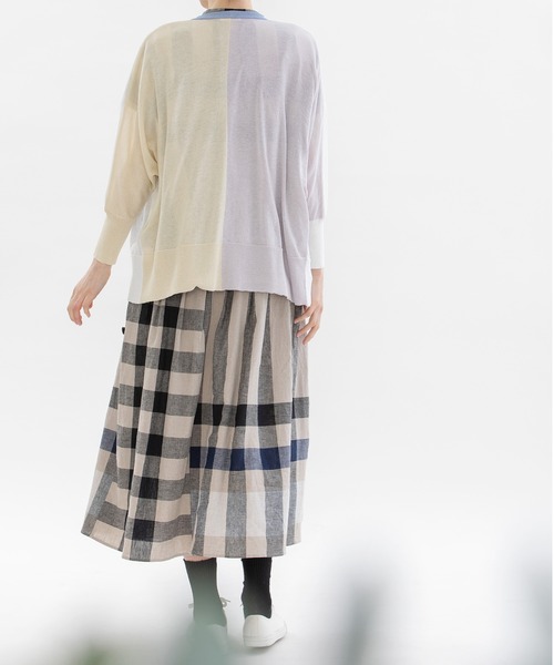 nop de nod（ノップドゥノッド）の「misc cloche レーヨンエステルUVカットカーディガン（カーディガン/ボレロ・レディース・ライトグレー/ブラック/オフホワイト/ダークブルー・3）」の6枚目の写真