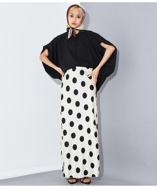Settimissimo（セッティミッシモ）の「サテンドットプリントロングナロースカート（スカート・レディース・アイボリー/ブラック・FREE）」の6枚目の写真