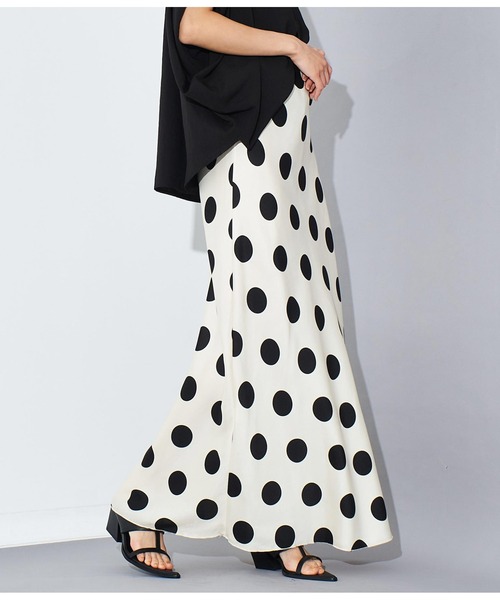 Settimissimo（セッティミッシモ）の「サテンドットプリントロングナロースカート（スカート・レディース・アイボリー/ブラック・FREE）」の5枚目の写真