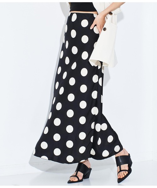 Settimissimo（セッティミッシモ）の「サテンドットプリントロングナロースカート（スカート・レディース・アイボリー/ブラック・FREE）」の11枚目の写真