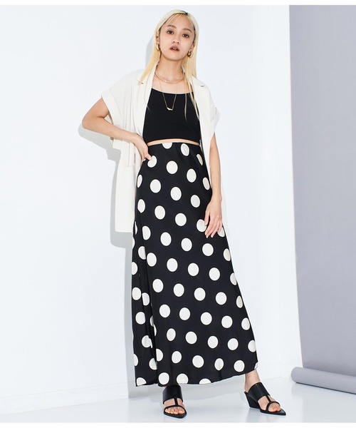 Settimissimo（セッティミッシモ）の「サテンドットプリントロングナロースカート（スカート・レディース・アイボリー/ブラック・FREE）」の12枚目の写真