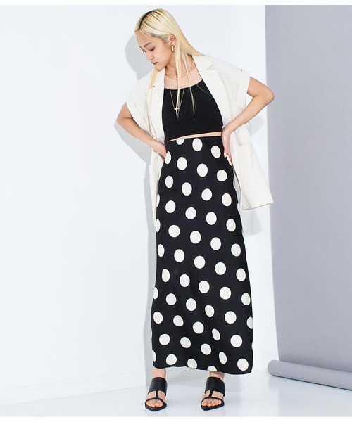 Settimissimo（セッティミッシモ）の「サテンドットプリントロングナロースカート（スカート・レディース・アイボリー/ブラック・FREE）」の14枚目の写真