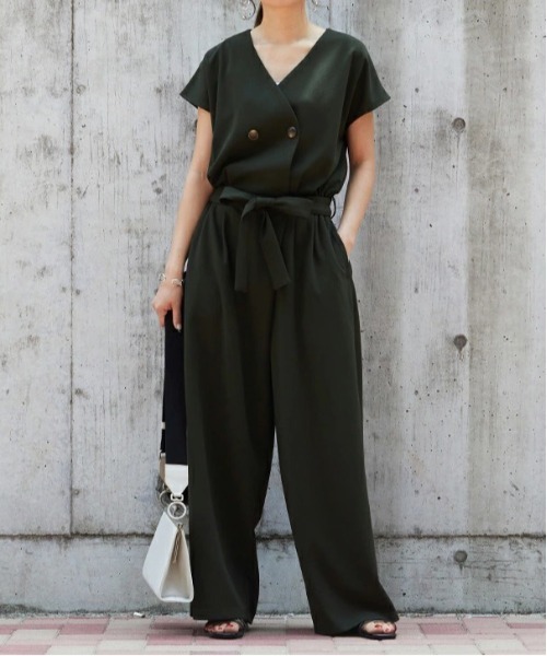 and it_（アンドイット）の「2ボタンオールインワン（つなぎ/オールインワン・レディース・ブルー/アイボリー/オリーブ/ブラック/モカ・M-L）」の5枚目の写真