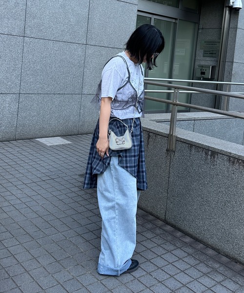 kutir(クティール)の「kutirlune/リボンミニバッグ(ハンドバッグ・レディース・シルバー/ブラック・FREE)」の4枚目の写真