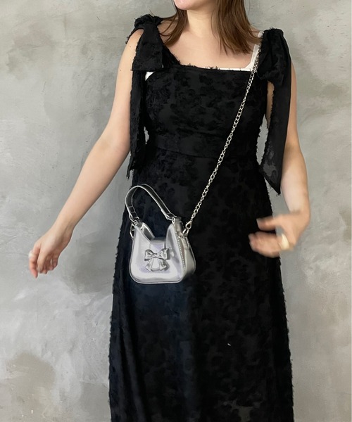 kutir(クティール)の「kutirlune/リボンミニバッグ(ハンドバッグ・レディース・シルバー/ブラック・FREE)」の17枚目の写真