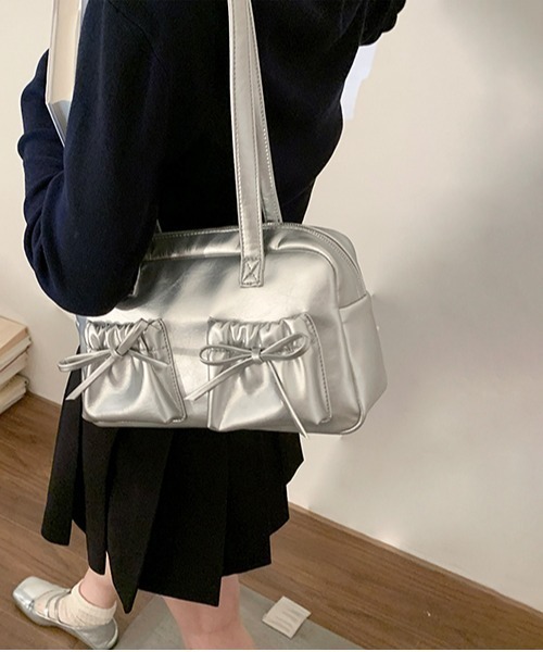 gossip!ロサンゼルス(ゴシップロサンゼルス)の「Y2K ダブルポケットリボンスクエアバッグ(ショルダーバッグ・レディース・ブラック/ワイン/シルバー/ベージュ・FREE)」の6枚目の写真