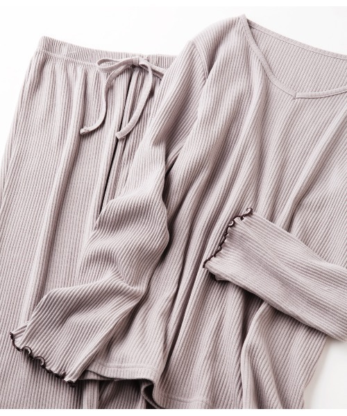 PEACH JOHN（ピーチジョン）の「【オーガニックコットン100%。長袖・長ズボンで寝冷え対策にも◎】オーガニックコットンパジャマ（ルームウェア/パジャマ・レディース・ダークラベンダー/グレー・S/M/M/L）」の7枚目の写真