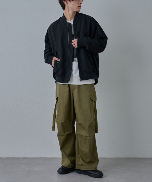 COLONY 2139（コロニートゥーワンスリーナイン）の「BIG MA-1（MA-1・メンズ・グレイッシュベージュ/ブラック・LARGE/MEDIUM）」の8枚目の写真