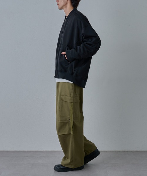 COLONY 2139（コロニートゥーワンスリーナイン）の「BIG MA-1（MA-1・メンズ・グレイッシュベージュ/ブラック・LARGE/MEDIUM）」の9枚目の写真