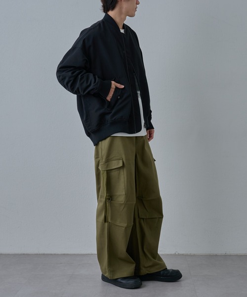 COLONY 2139（コロニートゥーワンスリーナイン）の「BIG MA-1（MA-1・メンズ・グレイッシュベージュ/ブラック・LARGE/MEDIUM）」の11枚目の写真