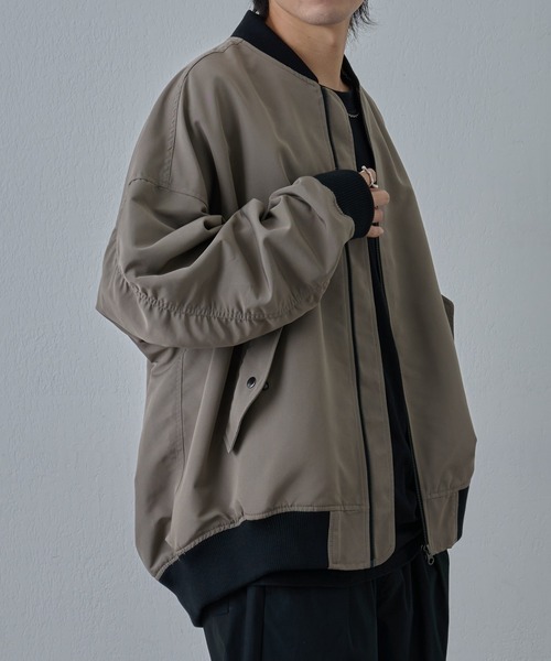 COLONY 2139（コロニートゥーワンスリーナイン）の「BIG MA-1（MA-1・メンズ・グレイッシュベージュ/ブラック・LARGE/MEDIUM）」の15枚目の写真