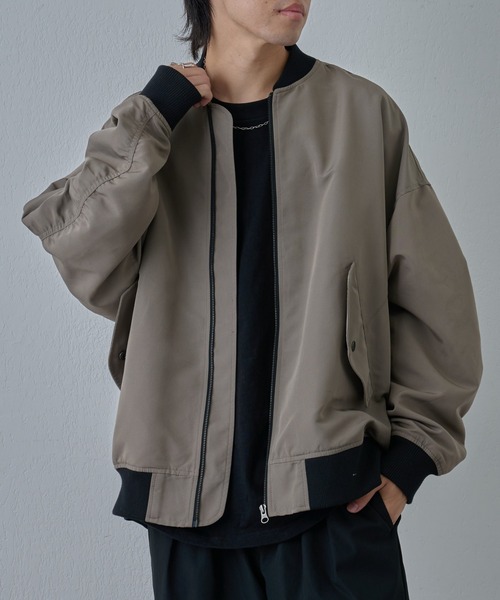 COLONY 2139（コロニートゥーワンスリーナイン）の「BIG MA-1（MA-1・メンズ・グレイッシュベージュ/ブラック・LARGE/MEDIUM）」の16枚目の写真