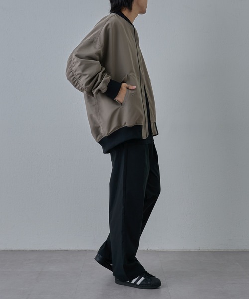 COLONY 2139（コロニートゥーワンスリーナイン）の「BIG MA-1（MA-1・メンズ・グレイッシュベージュ/ブラック・LARGE/MEDIUM）」の21枚目の写真