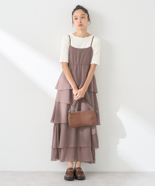earth music&ecology(アースミュージックアンドエコロジー)の「アシンメトリーティアードワンピース(ワンピース・レディース・ブラック/モカ・FREE)」の4枚目の写真