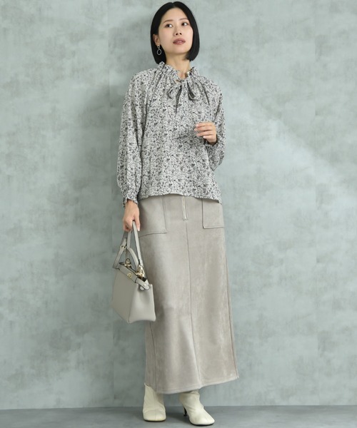 INTERPLANET(インタープラネット)の「デシン花柄ラグラン長袖ボウタイカラーブラウス(シャツ/ブラウス・レディース・オフホワイト/ブラック・MEDIUM/LARGE)」の15枚目の写真