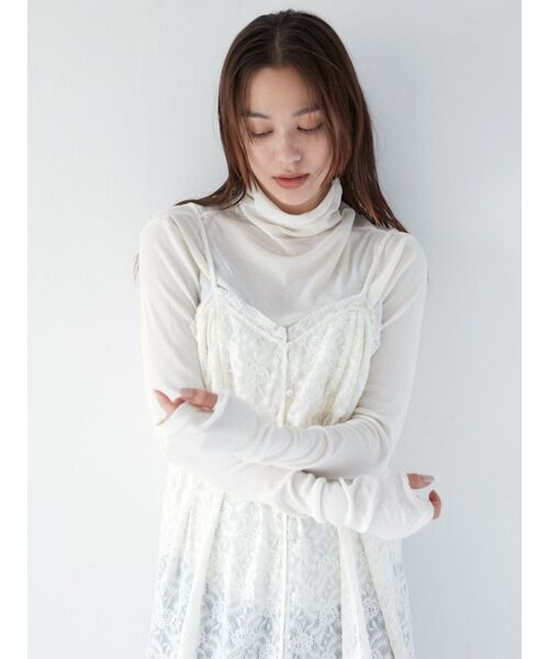 Ungrid（アングリッド）の「ハイネックシアーロングスリーブTee（Tシャツ/カットソー・レディース・グリーン系その他/ブルー/ブラック/ピンク/オフホワイト・FREE）」の17枚目の写真