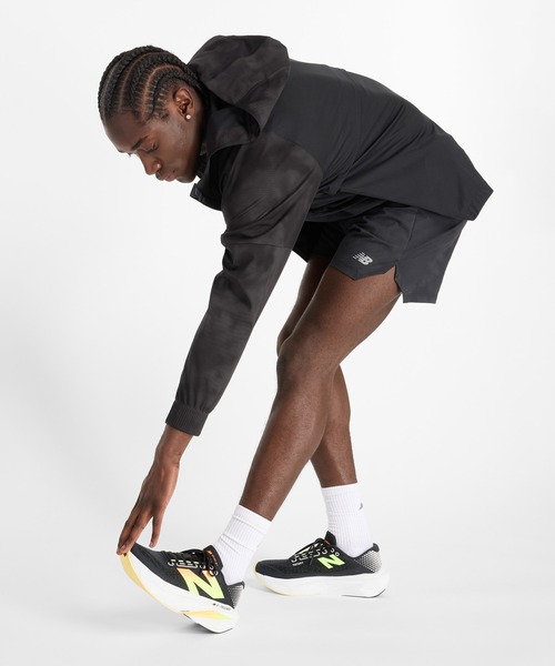 NEW BALANCE（ニューバランス）の「RC シームレス リフレクト 5インチショーツ（その他パンツ・メンズ・ブラック・MEDIUM/LARGE/X-LARGE/XX-LARGE）」の9枚目の写真