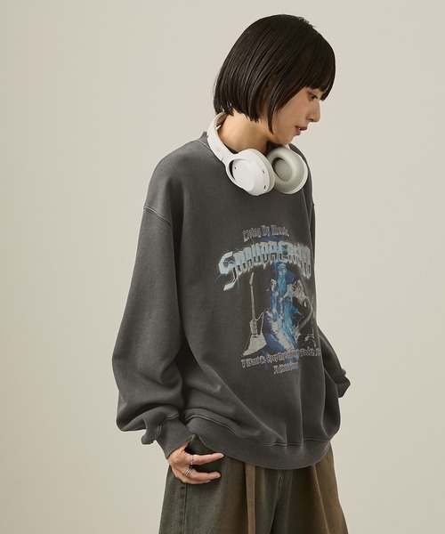 Snap club（スナップクラブ）の「【Snap club】ビッグシルエットヴィンテージ加工グラフィックスウェット（スウェット・レディース・ネイビー/ブラック系/ブラック/アイボリー・M/L）」の9枚目の写真