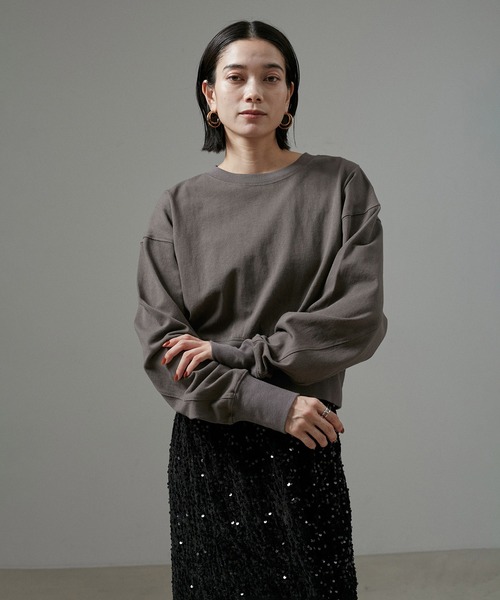 SALON adam et rope'（サロン アダム エ ロペ）の「【WEB限定】クロップド丈ハイウエスト裏毛プルオーバー/スウェット（Tシャツ/カットソー・レディース・チャコールグレー/グレー/オフホワイト・FREE）」の16枚目の写真