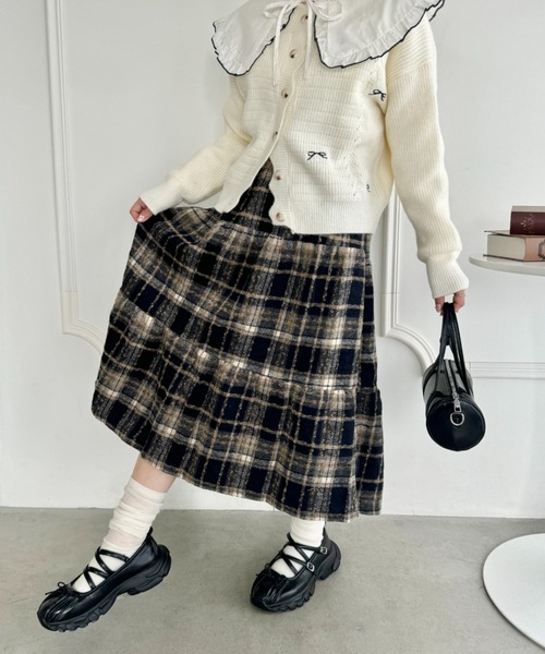 Loueme(ルエム)の「モッサチェックティアードスカート(スカート・レディース・レッド/ライトブルー/ネイビー・FREE)」の13枚目の写真