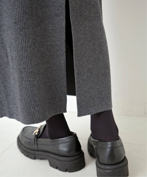 Spick & Span(スピックアンドスパン)の「《WEB限定追加》ラメリブニットタイトスカート(スカート・レディース・ブラック/ブラウン/グレー・38/36)」の4枚目の写真